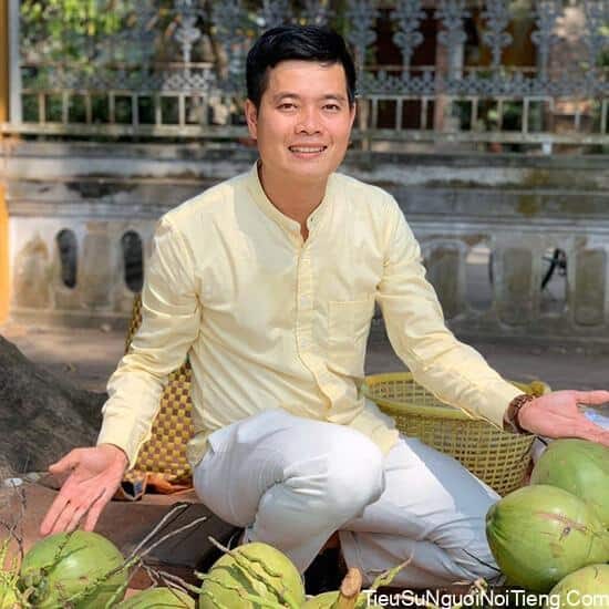 thong-tin-tieu-su-khuong-dua-1